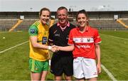 25 August 2018; Referee Brendan Rice with team captains Karen Guthrie of Donegal and Ciara O’Sullivan of Cork before the TG4 All-Ireland Ladies Football Senior Championship Semi-Final match between Cork and Donegal at Dr Hyde Park in Roscommon. Photo by Piaras Ó Mídheach/Sportsfile