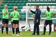 30 August 2018; Republic of Ireland head coach Colin Bell with his players during the Republic of Ireland WNT squad training session at Tallaght Stadium in Dublin. Photo by Matt Browne/Sportsfile