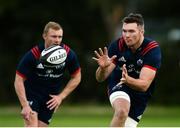 3 September 2018; Peter O'Mahony supported by team-mate Keith Earls during Munster Rugby squad training at the University of Limerick in Limerick. Photo by Diarmuid Greene/Sportsfile