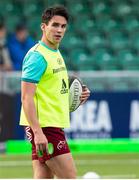 7 September 2018; Joey Carbery of Munster warms up ahead of the Guinness PRO14 Round 2 match between Glasgow Warriors and Munster at Scotstoun Stadium in Glasgow, Scotland. Photo by Kenny Smith/Sportsfile