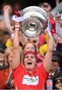 9 September 2018; Cork captain Aoife Murray lifts the O'Duffy Cup following the Liberty Insurance All-Ireland Senior Camogie Championship Final match between Cork and Kilkenny at Croke Park in Dublin. Photo by Piaras Ó Mídheach/Sportsfile