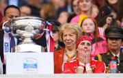 9 September 2018; Cork captain Aoife Murray prepares to lift the O'Duffy Cup after the Liberty Insurance All-Ireland Senior Camogie Championship Final match between Cork and Kilkenny at Croke Park in Dublin. Photo by Piaras Ó Mídheach/Sportsfile