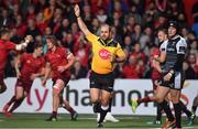 14 September 2018; Referee Stuart Berry signals a penalty try to Munster, their first of the game, during the Guinness PRO14 Round 3 match between Munster and Ospreys at Irish Independent Park in Cork. Photo by Brendan Moran/Sportsfile