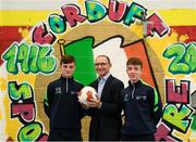 20 September 2018; Republic of Ireland manager Martin O'Neill, with footballers Ben McCormack, left, and Daniel Wilson, right, during a visit to the FAI and Fingal County Council Transition Year Football Development Course at Corduff Sports Centre in Blanchardstown, Dublin. Photo by Stephen McCarthy/Sportsfile