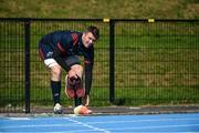 24 September 2018; Peter O'Mahony removes his boots before walking across the athletics track prior to Munster Rugby squad training at the University of Limerick in Limerick. Photo by Diarmuid Greene/Sportsfile