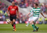 25 September 2018; Kevin Kilbane of Republic of Ireland & Celtic Legends in action against Wes Brown of Manchester United Legends during the Liam Miller Memorial match between Manchester United Legends and Republic of Ireland & Celtic Legends at Páirc Uí Chaoimh in Cork. Photo by David Fitzgerald/Sportsfile