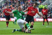 25 September 2018; Colin Healy of Republic of Ireland & Celtic Legends in action against Roy Keane of Republic of Ireland & Celtic Legends during the Liam Miller Memorial match between Manchester United Legends and Republic of Ireland & Celtic Legends at Páirc Uí Chaoimh in Cork. Photo by Stephen McCarthy/Sportsfile