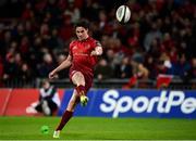 29 September 2018; Joey Carbery of Munster kicks a penalty during the Guinness PRO14 Round 5 match between Munster and Ulster at Thomond Park in Limerick. Photo by Matt Browne/Sportsfile