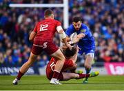 6 October 2018; Robbie Henshaw of Leinster is tackled by Joey Carbery of Munster during the Guinness PRO14 Round 6 match between Leinster and Munster at the Aviva Stadium in Dublin. Photo by Seb Daly/Sportsfile