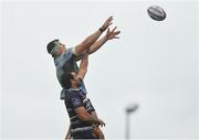 13 October 2018; Robin Copeland of Connacht wins possession of the lineout ahead of Mariano Galarza of Bordeaux Begles during the European Rugby Challenge Cup Pool 3 Round 1 match between Connacht and Bordeaux Begles at The Sportsground in Galway. Photo by Piaras Ó Mídheach/Sportsfile
