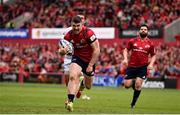 20 October 2018; Sam Arnold of Munster on his way to scoring his side's fourth try during the Heineken Champions Cup Pool 2 Round 2 match between Munster and Gloucester at Thomond Park in Limerick. Photo by Sam Barnes/Sportsfile