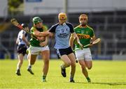 21 October 2018; Jake Morris of Nenagh Éire Óg in action against Cian Quirke, left, and Paudie White of Clonoulty / Rossmore during the Tipperary Water County Senior Hurling Championship Final between Clonoulty / Rossmore and Nenagh Éire Óg at Semple Stadium, in Thurles, Tipperary. Photo by Ray McManus/Sportsfile