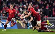 27 October 2018; Nick Grigg of Glasgow Warriors is tackled by Peter O’Mahony of Munster during the Guinness PRO14 Round 7 match between Munster and Glasgow Warriors at Thomond Park, Limerick. Photo by Brendan Moran/Sportsfile