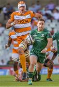 1 December 2018; Caolin Blade of Connacht breaks clear from JP du Preez of Toyota Cheetahs during the Guinness PRO14 Round 10 match between Toyota Cheetahs and Connacht at Toyota Stadium in Bloemfontein, South Africa. Photo by Frikkie Kapp/Sportsfile