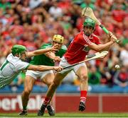 29 July 2018; Séamus Harnedy of Cork has a shot on goal, late in the second half, saved by Limerick goalkeeper Nickie Quaid, as Dan Morrissey, centre, closes in during the GAA Hurling All-Ireland Senior Championship semi-final match between Cork and Limerick at Croke Park in Dublin. Photo by Piaras Ó Mídheach/Sportsfile