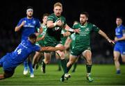 22 December 2018; Darragh Leader of Connacht avoids the tackle of Adam Byrne of Leinster on his way to scoring his side's second try during the Guinness PRO14 Round 11 match between Leinster and Connacht at the RDS Arena in Dublin. Photo by Eóin Noonan/Sportsfile