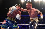 22 December 2018; Carl Frampton, right, in action against Josh Warrington during their IBF World Featherweight title bout at the Manchester Arena in Manchester, England. Photo by David Fitzgerald/Sportsfile