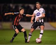 26 October 2018; Patrick McEleney of Dundalk and Keith Buckley of Bohemians during the SSE Airtricity League Premier Division match between Bohemians and Dundalk at Dalymount Park in Dublin. Photo by Stephen McCarthy/Sportsfile
