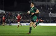 5 January 2019; Tom Farrell of Connacht runs in to score his side's first try during the Guinness PRO14 Round 13 match between Connacht and Munster at the Sportsground in Galway. Photo by Piaras Ó Mídheach/Sportsfile