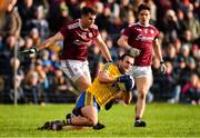 20 January 2019; Donie Smith of Roscommon in action against Johnny Duane, left, and Seán Kelly of Galway during the Connacht FBD League Final match between Galway and Roscommon at Tuam Stadium in Galway. Photo by Sam Barnes/Sportsfile