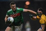 26 January 2019; Brian Reape of Mayo in action against Evan McGrath of Roscommon during the Allianz Football League Division 1 Round 1 match between Mayo and Roscommon at Elverys MacHale Park in Castlebar, Co. Mayo. Photo by Piaras Ó Mídheach/Sportsfile