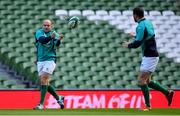 1 February 2019; Captain Rory Best passes to team-mate Robbie Henshaw during the Ireland Rugby captain's run at the Aviva Stadium in Dublin. Photo by Brendan Moran/Sportsfile