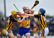 3 February 2019; David Fitzgerald of Clare in action against Richie Leahy, left, and John Donnelly of Kilkenny during the Allianz Hurling League Division 1A Round 2 match between Clare and Kilkenny at Cusack Park in Ennis, Co. Clare. Photo by Brendan Moran/Sportsfile