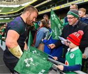 15 February 2019; Sean O'Brien meets supporters following an Ireland rugby open training session at the Aviva Stadium in Dublin. Photo by Seb Daly/Sportsfile