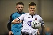 15 February 2019; Patrick McEleney of Dundalk controls the ball ahead of Kyle Callan-McFadden of Sligo Rovers during the SSE Airtricity League Premier Division match between Dundalk and Sligo Rovers at Oriel Park in Dundalk, Louth. Photo by Ben McShane/Sportsfile
