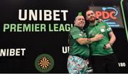21 February 2019; Peter Wright, left, and Steve Lennon following their Premier League Darts Night Three match at the 3Arena in Dublin. Photo by Seb Daly/Sportsfile