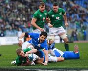 24 February 2019; Keith Earls of Ireland scores his side's third try during the Guinness Six Nations Rugby Championship match between Italy and Ireland at the Stadio Olimpico in Rome, Italy. Photo by Ramsey Cardy/Sportsfile