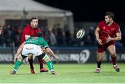 12 April 2019; JJ Hanrahan of Munster gets the ball away during the Guinness PRO14 Round 20 game between Benetton Treviso and Munster Rugby at Stadio di Monigo in Treviso, Italy. Photo by Roberto Bregani/Sportsfile