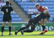 20 April 2019; Mike Haley of Munster is tackled by Maro Itoje of Saracens during the Heineken Champions Cup Semi-Final match between Saracens and Munster at the Ricoh Arena in Coventry, England. Photo by Brendan Moran/Sportsfile