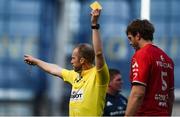 21 April 2019; Richie Gray of Toulouse receives a yellow card from referee Wayne Barnes during the Heineken Champions Cup Semi-Final match between Leinster and Toulouse at the Aviva Stadium in Dublin. Photo by David Fitzgerald/Sportsfile