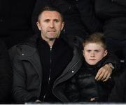 26 April 2019; Republic of Ireland assistant coach Robbie Keane with his son Robbie Keane Junior during the SSE Airtricity League Premier Division match between Dundalk and Shamrock Rovers at Oriel Park in Dundalk, Louth. Photo by Seb Daly/Sportsfile