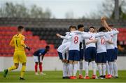 3 May 2019; England goalkeeper Louie Moulden joins the huddle ahead of the 2019 UEFA European Under-17 Championships Group B match between England and France at City Calling Stadium in Longford. Photo by Eóin Noonan/Sportsfile