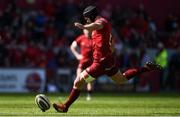 4 May 2019; Tyler Bleyendaal of Munster kicks a penalty during the Guinness PRO14 quarter-final match between Munster and Benetton Rugby at Thomond Park in Limerick. Photo by Diarmuid Greene/Sportsfile