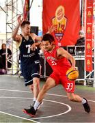 18 May 2019; Neil Randolph of Templeogue Basketball Club in action against Shane O’Connor of Ulster University Elks Basketball during the second annual Hula Hoops 3x3 Basketball Championships at Bray Seafront in Co.Wicklow. Photo by Ray McManus/Sportsfile