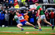 5 May 2019; Michael Creegan of New York in action against James Carr of Mayo during the Connacht GAA Football Senior Championship Quarter-Final match between New York and Mayo at Gaelic Park in New York, USA. Photo by Piaras Ó Mídheach/Sportsfile