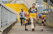 7 July 2019; Clare supporters arrive ahead of the GAA Football All-Ireland Senior Championship Round 4 match between Meath and Clare at O’Moore Park in Portlaoise, Laois. Photo by Sam Barnes/Sportsfile