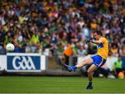 7 July 2019; David Tubridy of Clare scores a free during the GAA Football All-Ireland Senior Championship Round 4 match between Meath and Clare at O’Moore Park in Portlaoise, Laois. Photo by Sam Barnes/Sportsfile