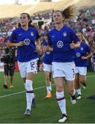 3 August 2019; USA teammates Tierna Davidson, left, and Samantha Mewis take the field prior to the Women's International Friendly match between USA and Republic of Ireland at Rose Bowl in Pasadena, California, USA. Photo by Cody Glenn/Sportsfile