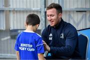 7 August 2019; Leinster player Rory O’Loughlin signs autographs during the Bank of Ireland Leinster Rugby Summer Camp at Lansdowne FC in Dublin. Photo by Piaras Ó Mídheach/Sportsfile
