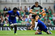 10 August 2019; Garry Ringrose of Ireland skips inside Alessandro Zanni of Italy during the Guinness Summer Series 2019 match between Ireland and Italy at the Aviva Stadium in Dublin. Photo by Brendan Moran/Sportsfile