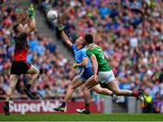 10 August 2019; Con O'Callaghan of Dublin tries to knock the ball past Mayo goalkeeper Rob Hennelly, before they both collided, during the GAA Football All-Ireland Senior Championship Semi-Final match between Dublin and Mayo at Croke Park in Dublin. Photo by Piaras Ó Mídheach/Sportsfile