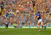 18 August 2019; Jason Forde of Tipperary converts a free during the GAA Hurling All-Ireland Senior Championship Final match between Kilkenny and Tipperary at Croke Park in Dublin. Photo by Seb Daly/Sportsfile