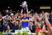 18 August 2019; Tipperary captain Séamus Callanan lifts the Liam MacCarthy cup after the GAA Hurling All-Ireland Senior Championship Final match between Kilkenny and Tipperary at Croke Park in Dublin. Photo by Stephen McCarthy/Sportsfile