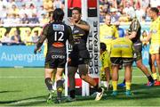 25 August 2019; Pierre Aguillon of La Rochelle celebrates his try with team-mate Tawera Kerr Barlow during the LNR Top 14 match between ASM Clermont Auvergne and La Rochelle at Stade Marcel-Michelin in Clermont-Ferrand, France. Photo by Romain Biard/Sportsfile