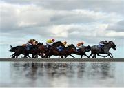 11 September 2019; A view of the field during the Gilna's Cottage Inn Pride of Place Maiden at the Laytown Strand Races in Laytown, Co Meath. Photo by Seb Daly/Sportsfile