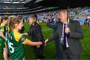 15 September 2019; Alan Esslemont, Ardstiúrthóir TG4, in the compnay of LGFA President Marie Hickey meets Meath's Fiona O'Neill prior to the TG4 All-Ireland Ladies Football Intermediate Championship Final match between Meath and Tipperary at Croke Park in Dublin. Photo by Stephen McCarthy/Sportsfile